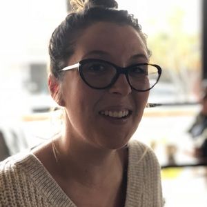 Meet your Posher, Olivia